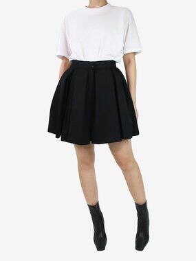 NWT LOUIS VUITTON Black Wool Twill Padded Bubble Pleated Mini Skirt 38 / 6